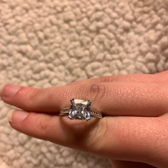 Diamond Ring 💍💎 - Picture 4 of 8